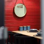 Red & Blue By Oneapartments *