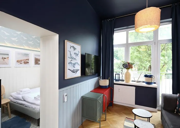 Red & Blue By Oneapartments