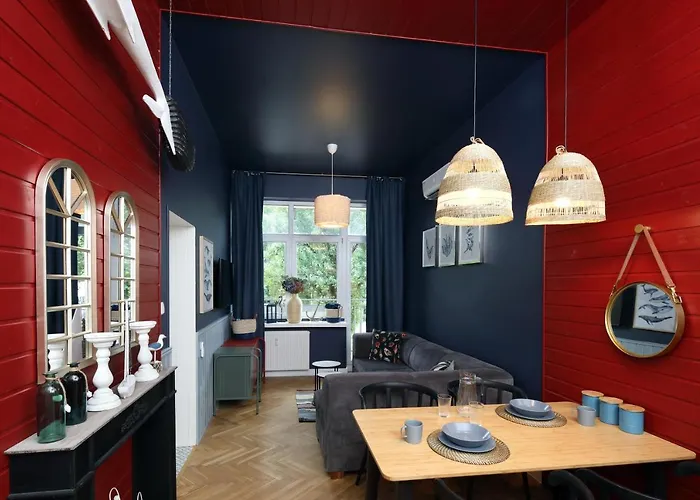 Red & Blue By Oneapartments